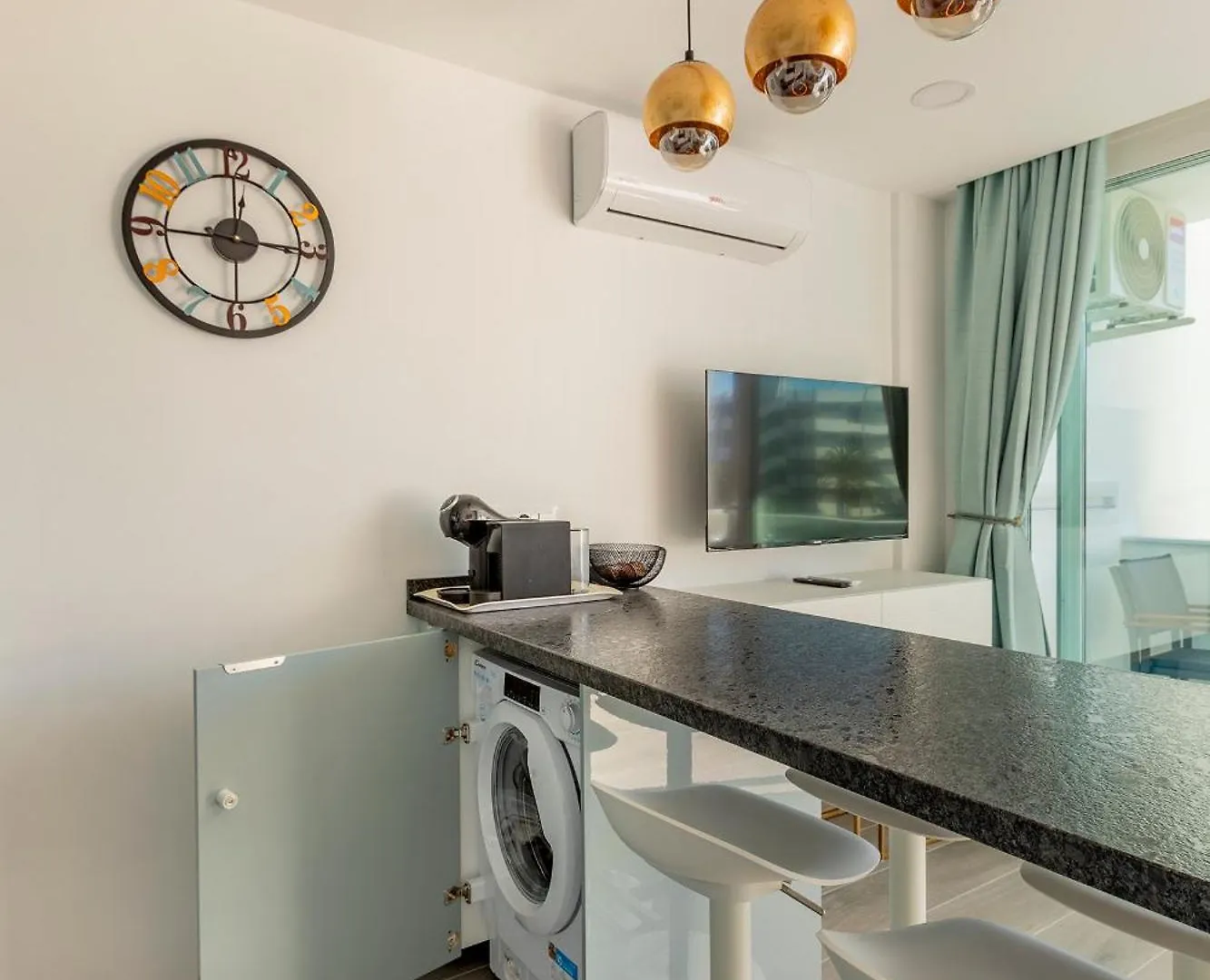 Chic & Stylish Near Yumbo Apartamento Playa del Inglés