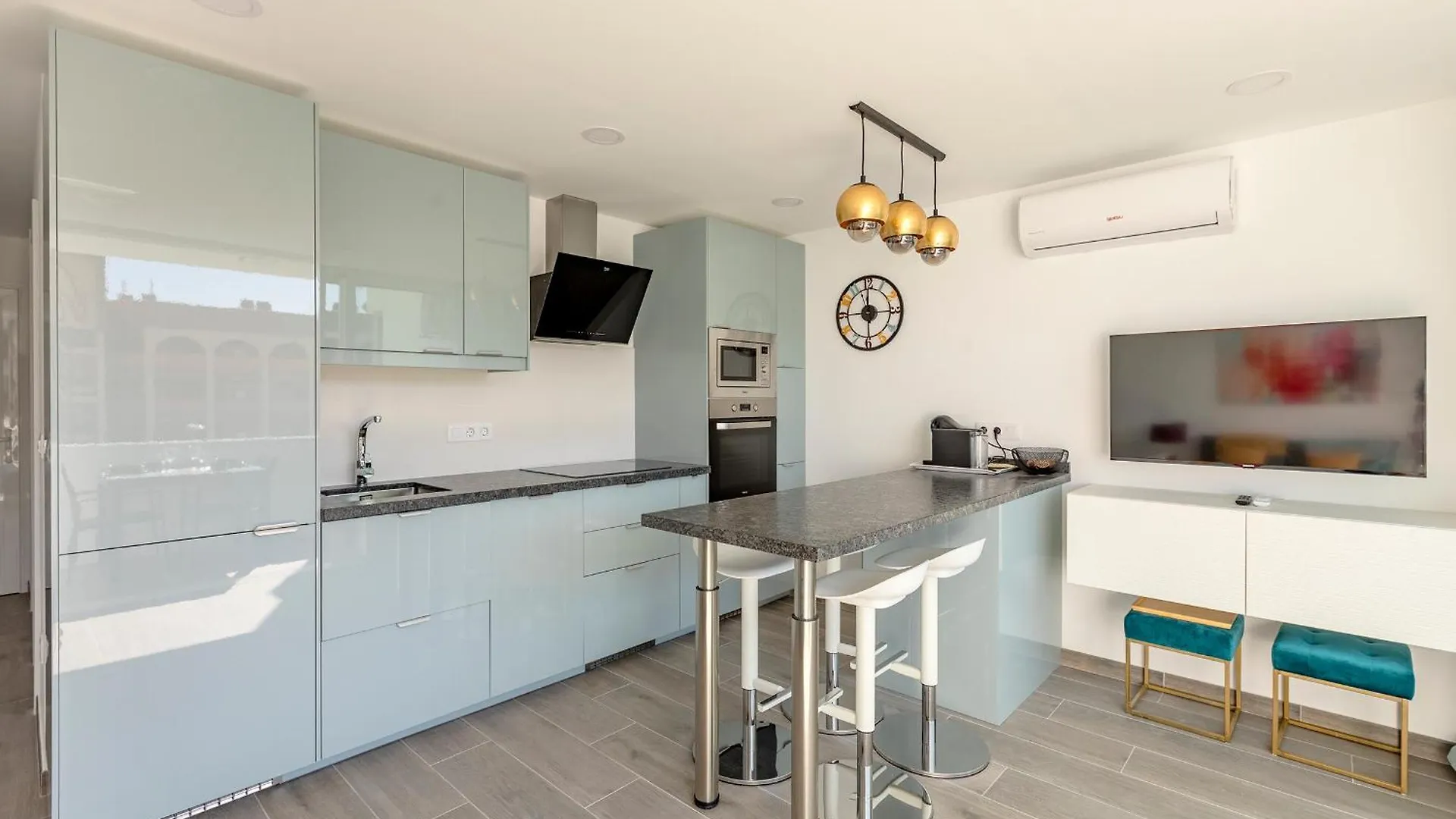 Chic & Stylish Near Yumbo Apartamento Playa del Inglés