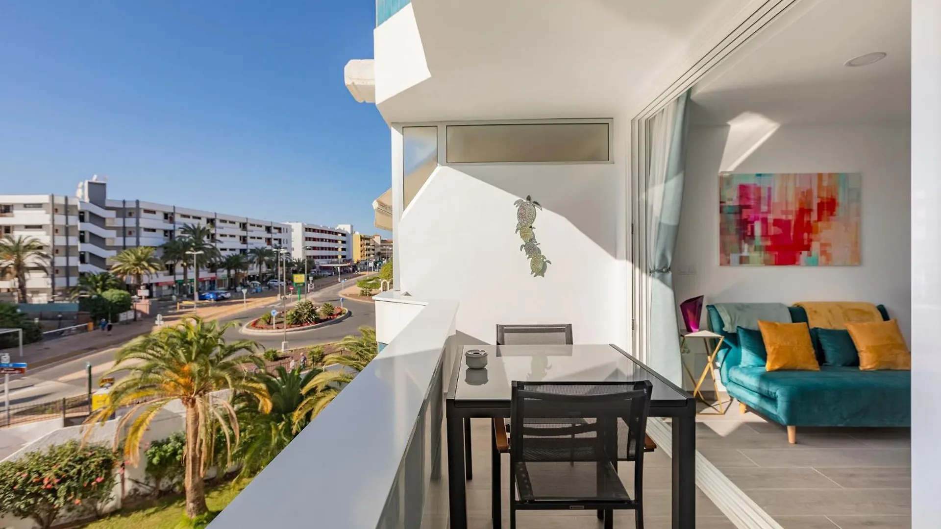 Chic & Stylish Near Yumbo Daire Playa del Ingles