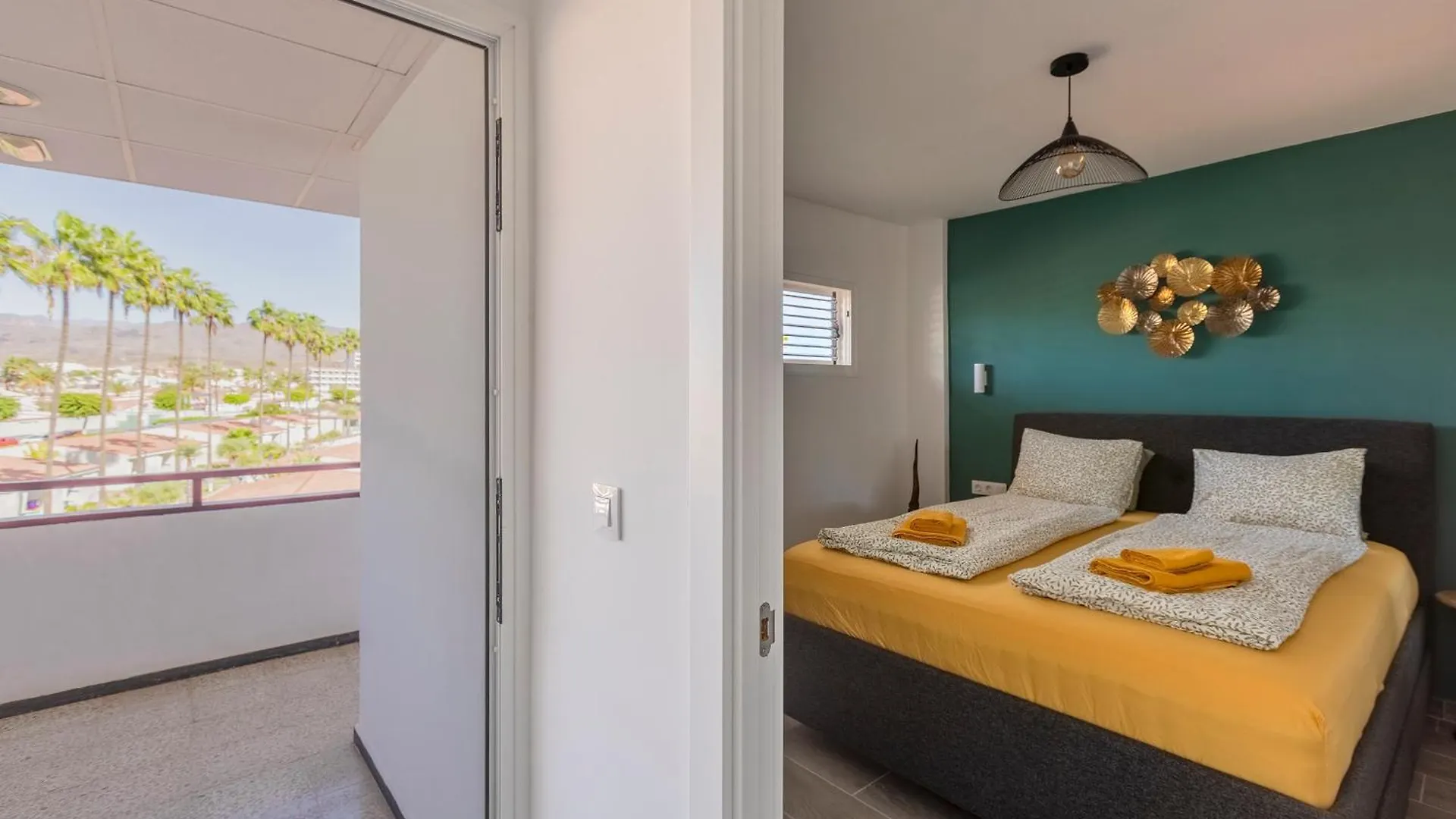 Chic & Stylish Near Yumbo Daire Playa del Ingles